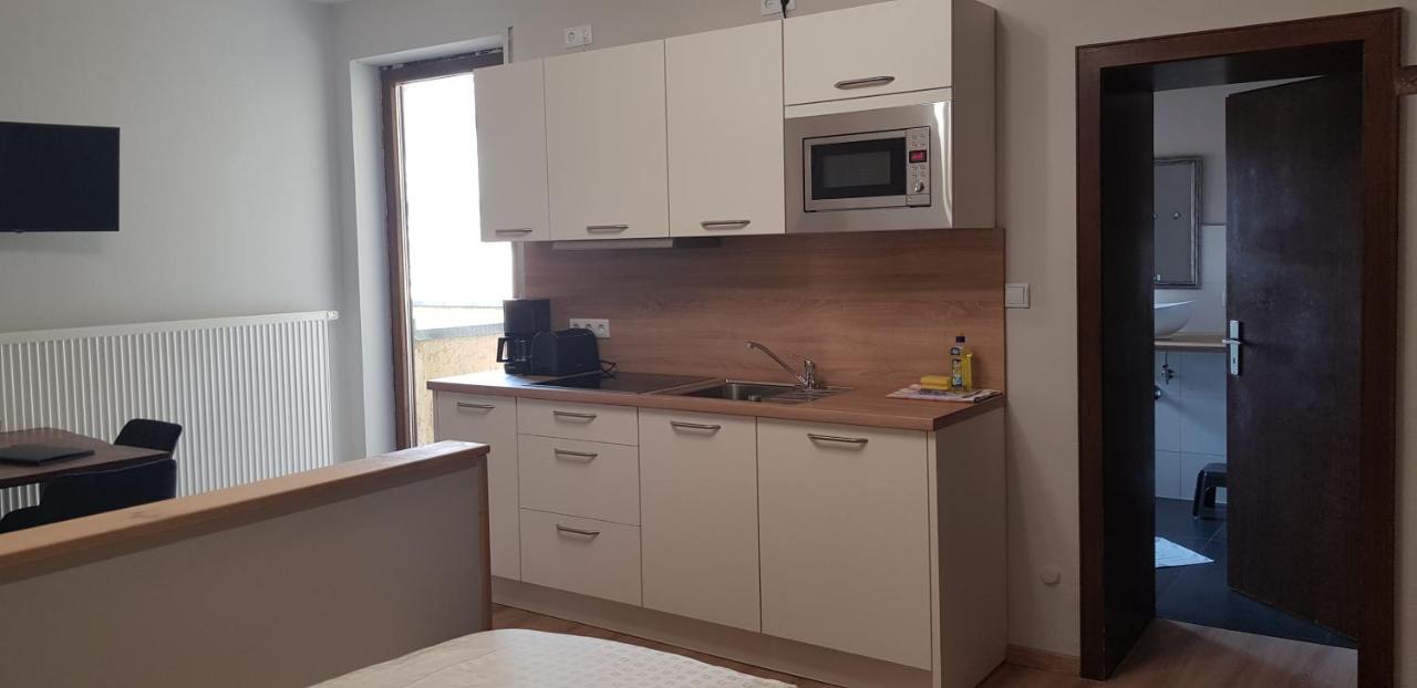 Boardinghouse Marktplatz Schwandorf in Bayern Εξωτερικό φωτογραφία